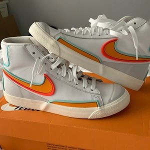 Women’s Nike Blazers 7 1/2 Infinite white kumquat